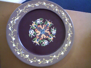 ROSEMAILING ON WOOD PLATE HAND PAINTED